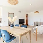 Snazzy Varandas Do Castelo One Bedroom Sleeps 2 Persons 아파트 *