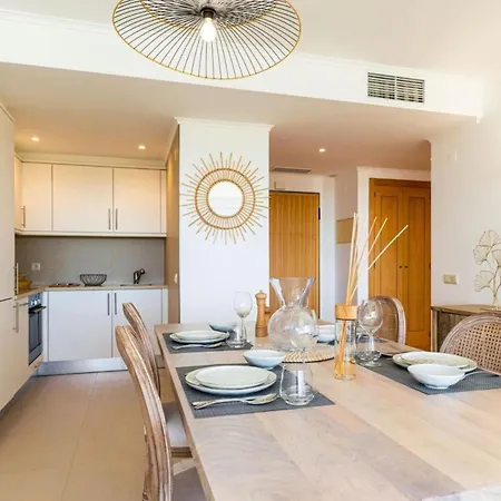 Snazzy Varandas Do Castelo One Bedroom Sleeps 2 Persons