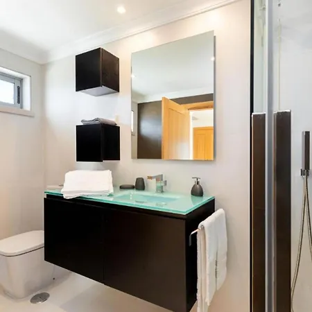 Snazzy Varandas Do Castelo One Bedroom Sleeps 2 Persons * 알부페이라