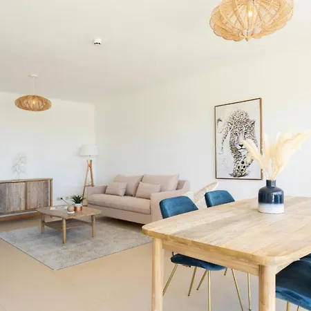 Snazzy Varandas Do Castelo One Bedroom Sleeps 2 Persons 아파트 알부페이라