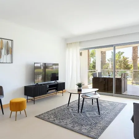 Snazzy Varandas Do Castelo One Bedroom Sleeps 2 Persons Apartman