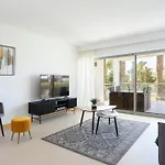 Snazzy Varandas Do Castelo One Bedroom Sleeps 2 Persons Apartment