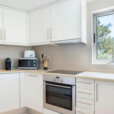 Apartment Snazzy Varandas Do Castelo One Bedroom Sleeps 2 Persons *